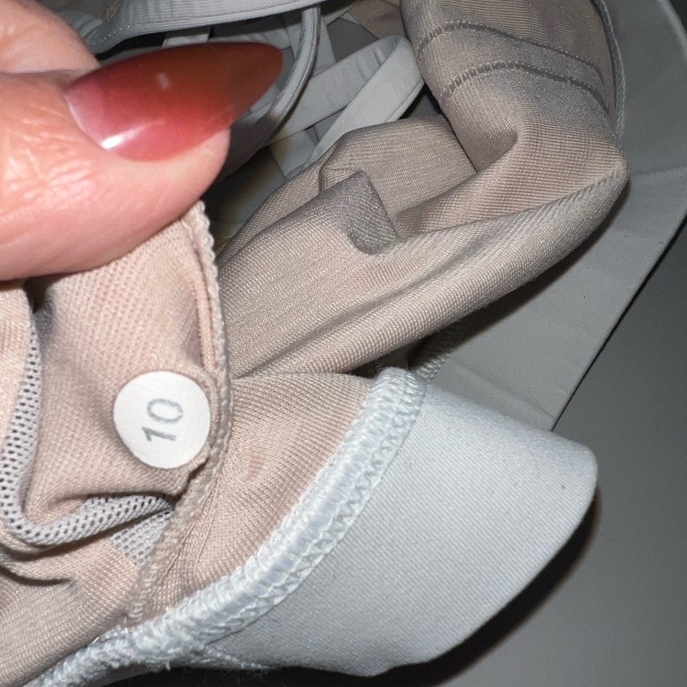 Lululemon π Energy Bra Size 10 - Picture 5 of 5